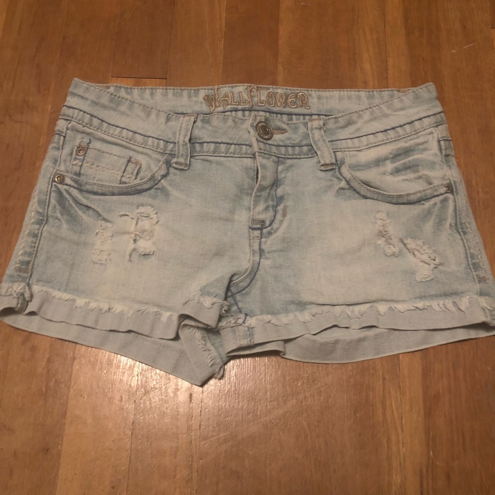 Wallflower Distressed Shorts
